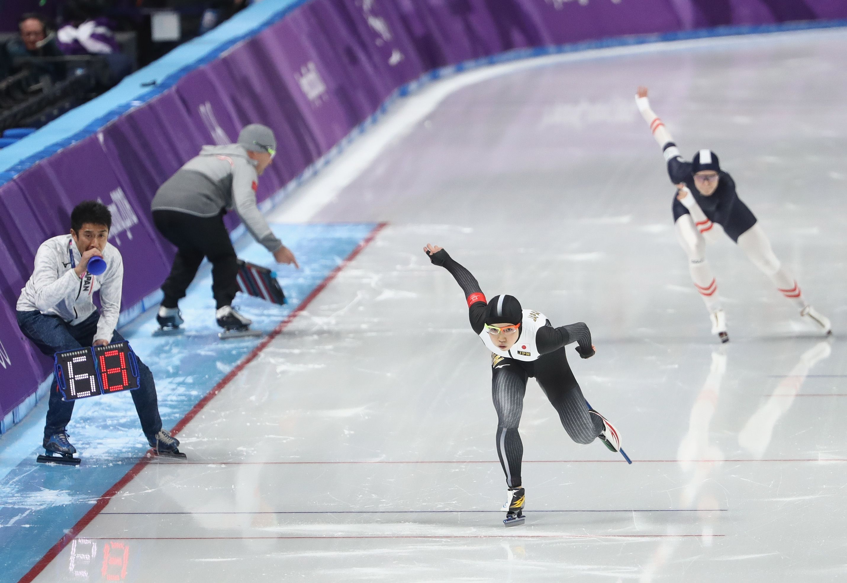 14 Sneaky Tips For Watching The Olympics At Work Without Getting Caught 20